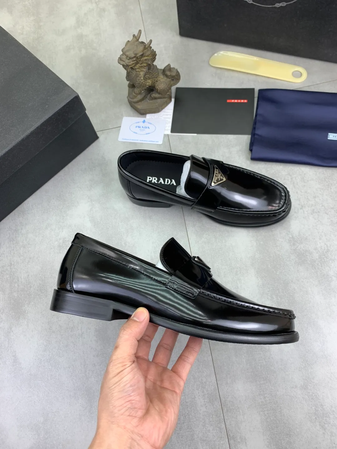 Men's men's shoes P560 new style 💰 💎💎💎 water-dyed cow lining original order quality PRADA —🆘.Prada original order purchasing, high-end business leather shoes, fabric: imported from Italy calfskin ➕ water-dyed cow lining / cowhide lining ➕ special original outsole, fine workmanship, real thing ^_^ Photographed 🎬size: 38-45
